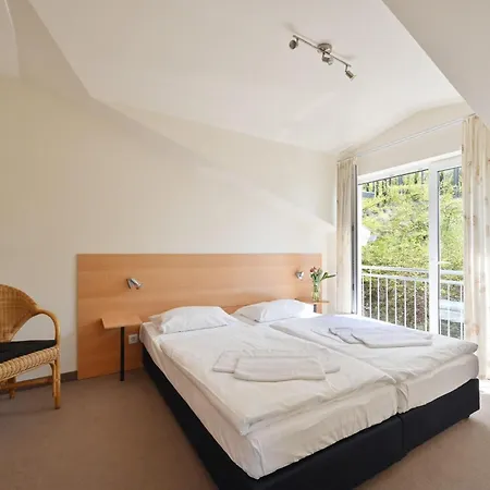 Apartment Ferienwohnung-12-fuer-6-personen-strandnah-in-sellin-auf-ruegen-villa-celia-wlan-sauna Sellin (Rugen)