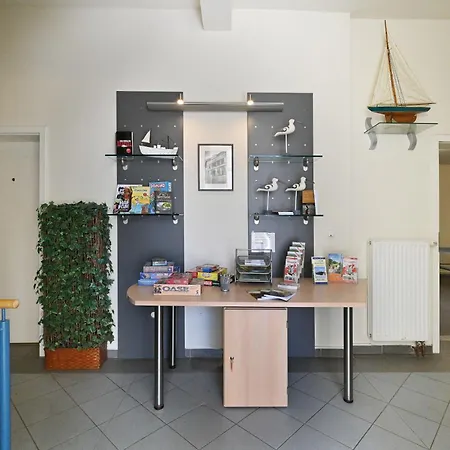 Ferienwohnung-12-fuer-6-personen-strandnah-in-sellin-auf-ruegen-villa-celia-wlan-sauna Apartment *