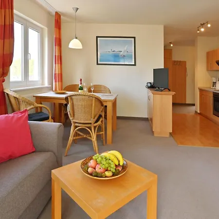 Apartment Ferienwohnung-12-fuer-6-personen-strandnah-in-sellin-auf-ruegen-villa-celia-wlan-sauna Sellin (Rugen)