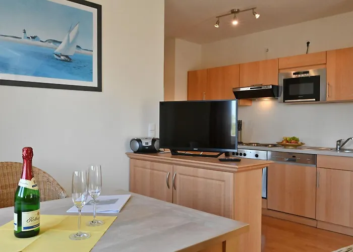 Ferienwohnung-12-fuer-6-personen-strandnah-in-sellin-auf-ruegen-villa-celia-wlan-sauna Apartamento